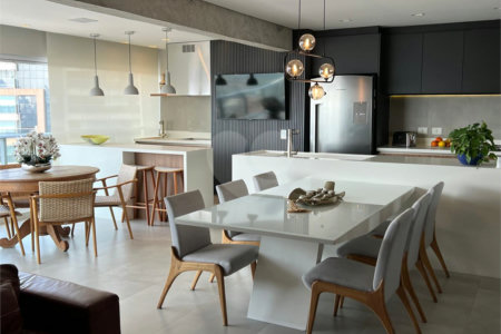 Apartamento à venda com 2 suítes em Vila Gertrudes, São Paulo, SP