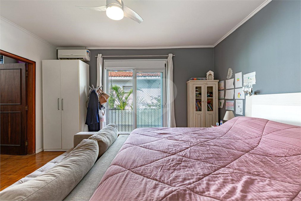 Sobrado à venda com 3 quartos, sendo 1 suíte, em Alto da Boa Vista, São Paulo, SP