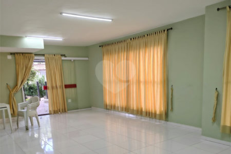 Apartamento à venda com 2 quartos em Vila Erna, São Paulo, SP