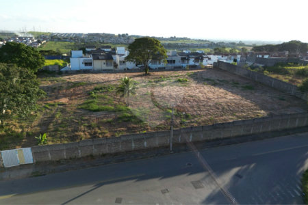 Terreno à venda em Granjas Santa Terezinha, Taubaté, SP