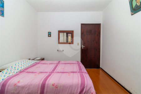 Casa Térrea à venda com 3 quartos, sendo 1 suíte, em Interlagos, São Paulo, SP