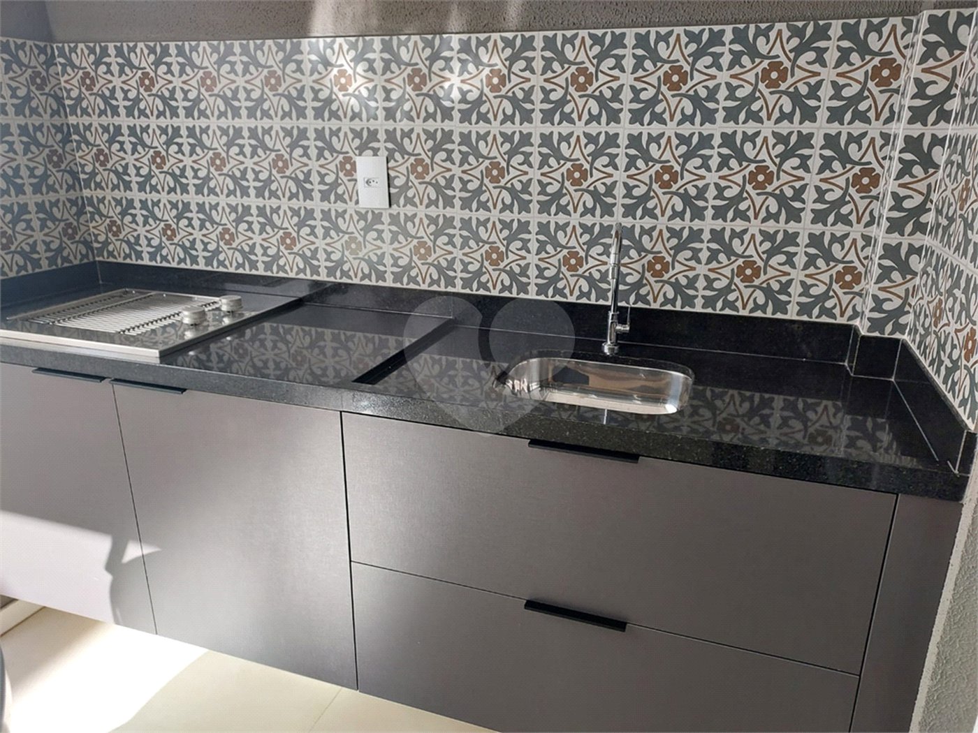 Casa à venda com 3 quartos, sendo 1 suíte, no condomínio Tirreno, Sorocaba - SP