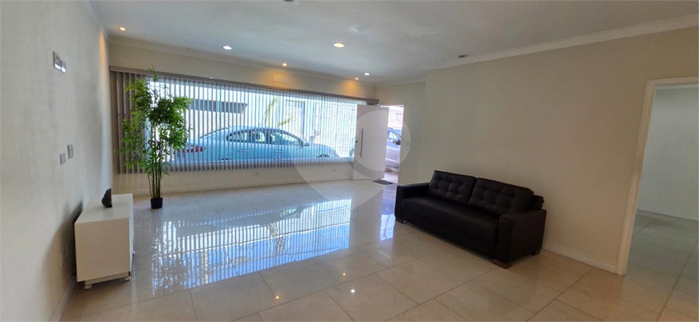 Casa Térrea à venda ou para alugar com 8 quartos, sendo 4 suítes, em Vila Pereira Barreto, São Paulo, SP