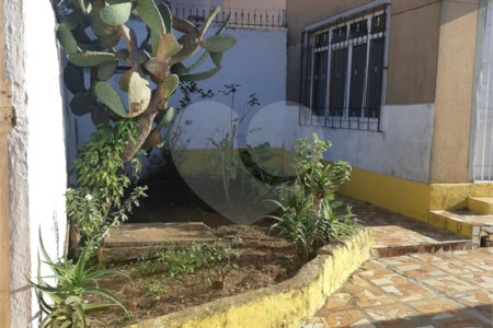 Sobrado à venda com 2 quartos em Vila Perreli, Poá, SP