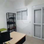 Casa à venda com 3 quartos, sendo 1 suíte, no condomínio Residencial Gran Veiga, São Paulo - SP