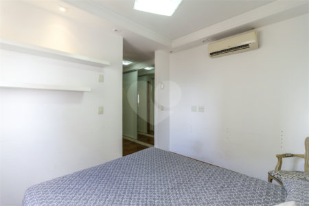 Apartamento para venda no Alto da Moóca, com 178 m², 3 suítes, 3 vagas.