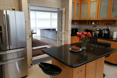 Apartamento à venda com 3 quartos, sendo 1 suíte, em Cerqueira César, São Paulo, SP