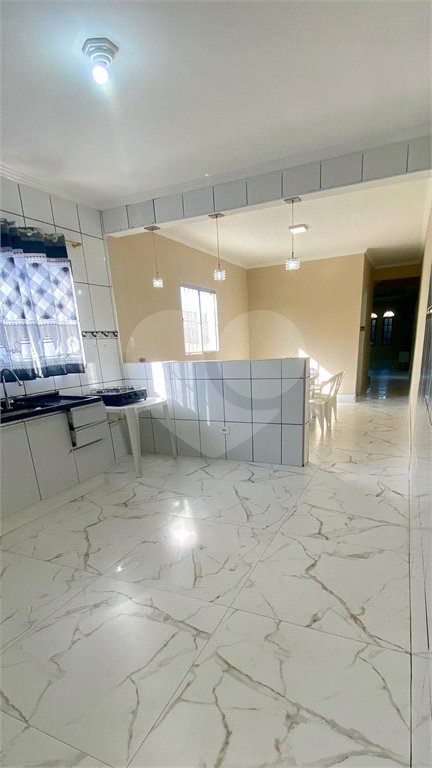 Casa à venda com 4 quartos, sendo 1 suíte,  em Jardim Pinheirinho, Itaquaquecetuba, SP