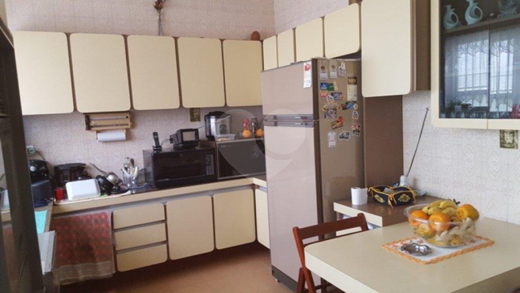 Sobrado à venda com 4 quartos, sendo 1 suíte, em Tremembé, São Paulo, SP
