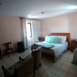 Casa à venda com 3 quartos, sendo 2 suítes,  em Vila Oliveira, Mogi das Cruzes, SP