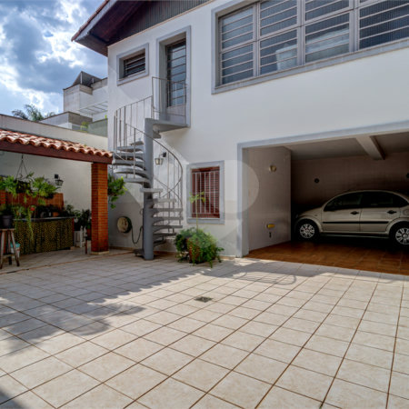 Casa à venda com 3 quartos, sendo 1 suíte, em Alto da Boa Vista, São Paulo, SP