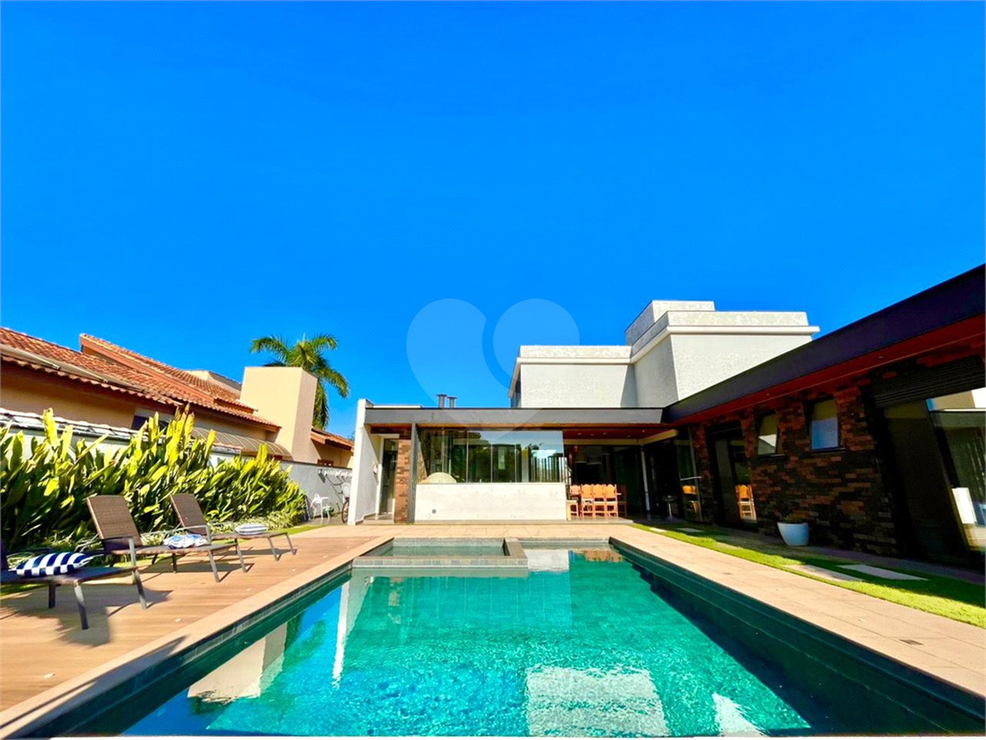 Casa à venda com 4 suítes no condomínio Fazenda Imperial, Sorocaba - SP
