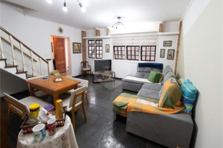 Sobrado à venda com 3 quartos, sendo 1 suíte, em Alto da Boa Vista, São Paulo, SP