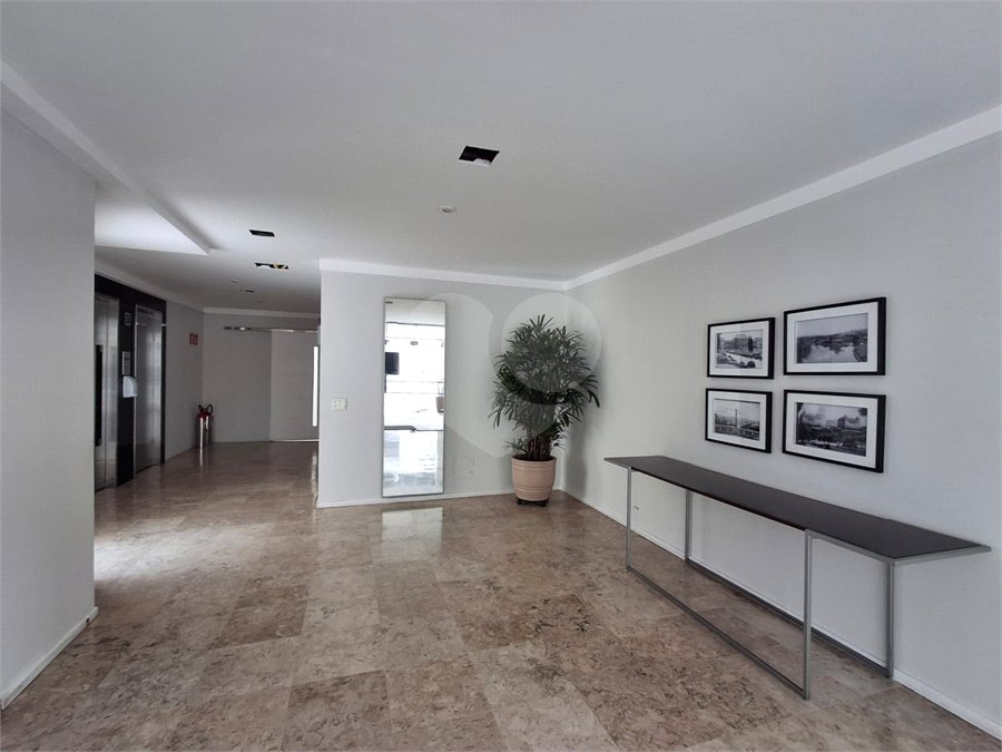 Apartamento à venda ou para alugar com 2 quartos, sendo 1 suíte,  em Indianópolis, São Paulo, SP