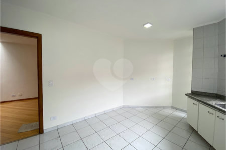 Sobrado à venda com 7 quartos, sendo 2 suítes, em Brooklin Paulista, São Paulo, SP
