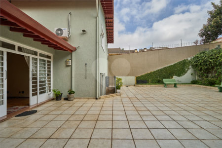 Sobrado à venda com 4 quartos, sendo 1 suíte, em Brooklin Velho, São Paulo, SP