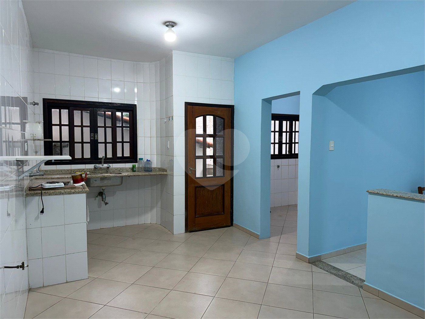 Casa à venda com 3 quartos, sendo 1 suíte, em Chácara Primavera, Suzano, SP