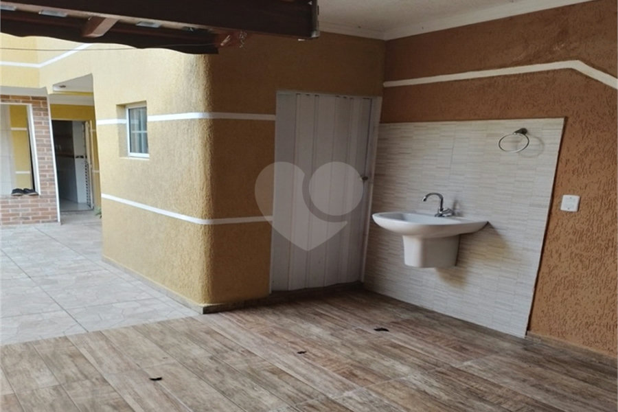 Sobrado à venda com 4 quartos no Brasilândia, São Paulo, SP