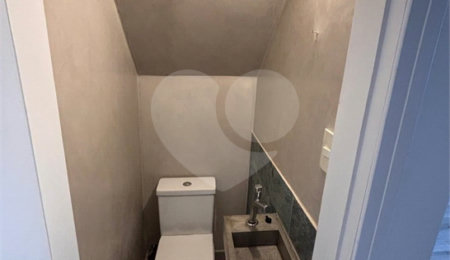 Casa de Vila à venda com 3 quartos, sendo 1 suíte,  em Vila Cordeiro, São Paulo, SP