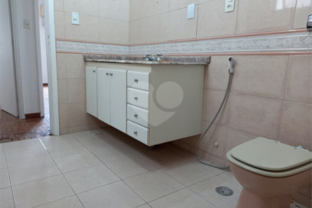 Apartamento à venda com 3 quartos, sendo 1 suíte, em Pinheiros, São Paulo, SP