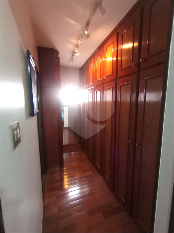 Sobrado à venda com 4 quartos, sendo 1 suíte, em Vila Macedópolis, São Paulo, SP