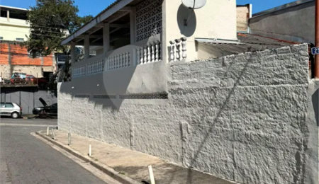Sobrado à venda com 4 quartos em Vila Zat, São Paulo, SP