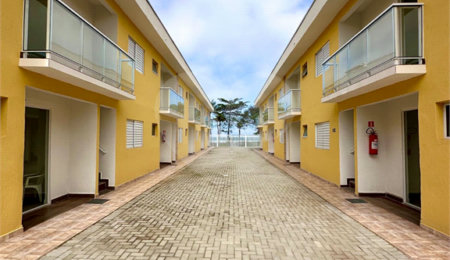 Apartamento à venda com 2 quartos, sendo 1 suíte,  em Vista Linda, Bertioga, SP