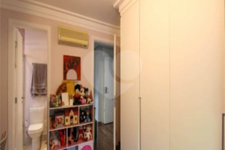 Casa à venda com 3 suítes no condomínio Palma de Mallorca Private Houses, São Paulo - SP