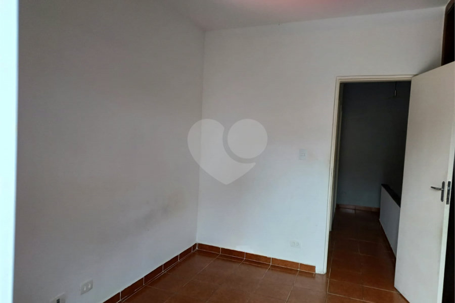 Sobrado à venda com 3 quartos em Santa Terezinha, São Paulo, SP