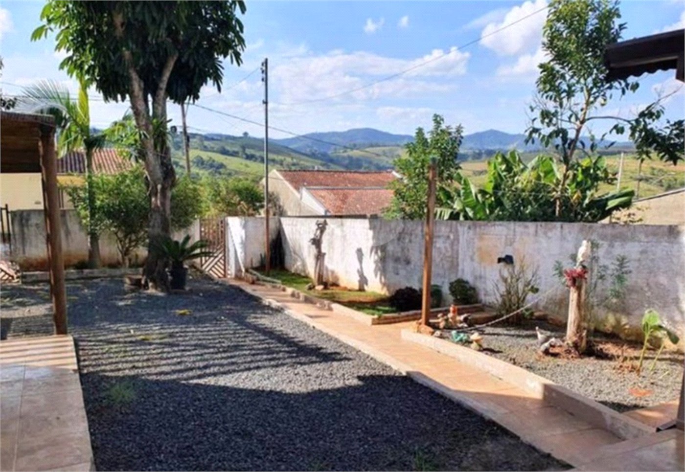 Casa à venda com 3 quartos, sendo 1 suíte, no Centro, Ouro Fino, MG