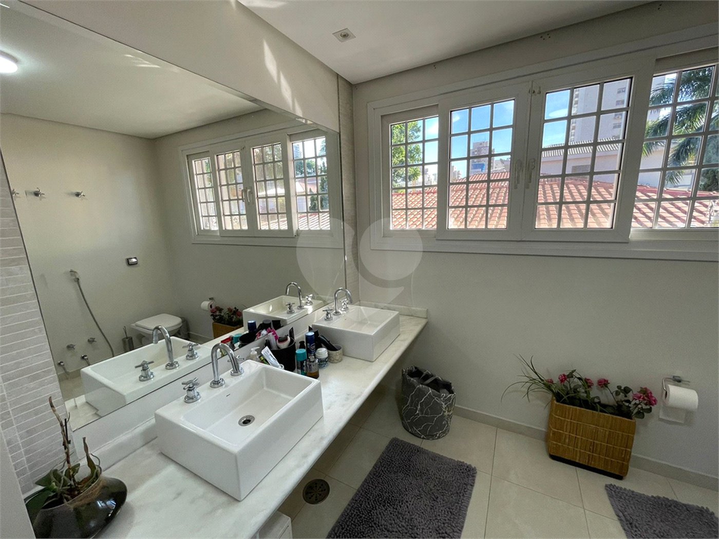 Casa à venda com 4 suítes no condomínio Fechado, São Paulo - SP