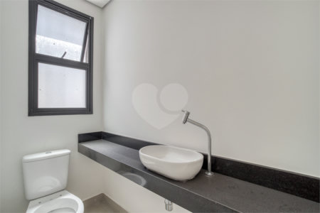 Casa em condomínio à venda com 4 quartos, sendo 2 suítes, em Brooklin, São Paulo, SP