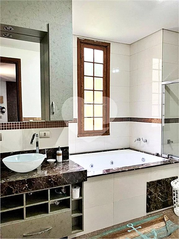 Casa à venda com 4 suítes no condomínio Sausalito, Mairiporã - SP