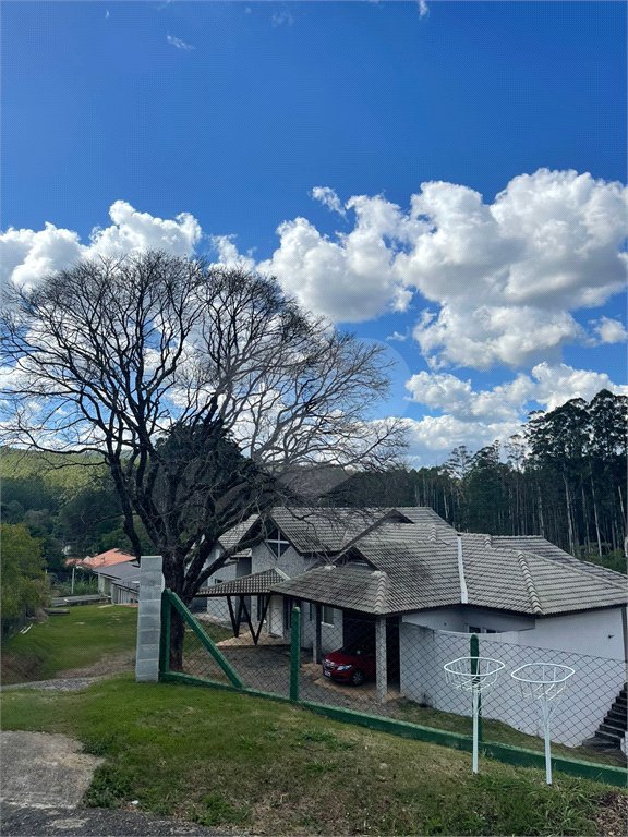 Casa à venda com 4 suítes no condomínio Jardim das Palmeiras, Bragança Paulista - SP