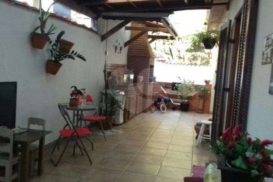 Casa à venda com 3 suítes em Santana, São Paulo, SP