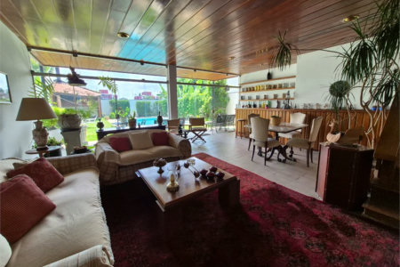 Casa de Vila à venda ou para alugar com 4 quartos, sendo 2 suítes, em Jardim Leonor, São Paulo, SP