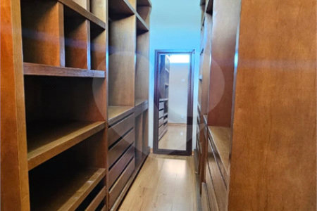 Casa à venda com 5 quartos, sendo 3 suítes,  no condomínio Colinas do Magarça, Rio de Janeiro - RJ