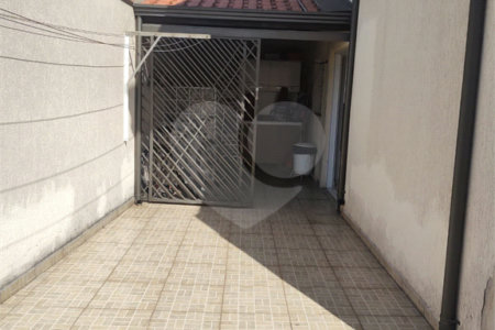 Sobrado à venda com 5 quartos, sendo 1 suíte,  em Vila Bela Vista, Suzano, SP