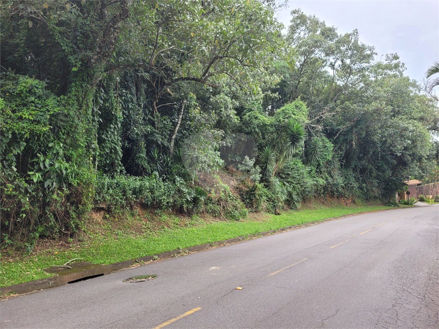 Terreno à venda no condomínio Alpes da Cantareira, Mairiporã - SP