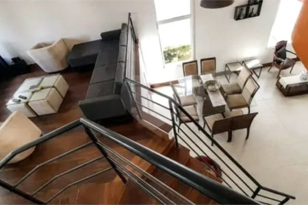 Casa à venda com 3 suítes no condomínio Recanto dos Paturis, Vinhedo - SP