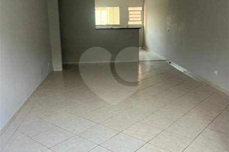 Casa à venda com 3 quartos, sendo 1 suíte, em Jardim Santa Bárbara, Atibaia, SP