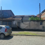 CASA LINEAR PRECISANDO DE REFORMA, 2 QUARTOS COM SUÍTE À VENDA, 121M² DE AREA CONSTRUIDA- CAMPO GRANDE