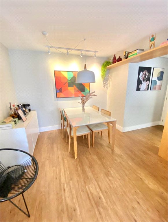 Apartamento à venda Vila Gumercindo - 2 dormitórios, 1 suíte, 1 vaga