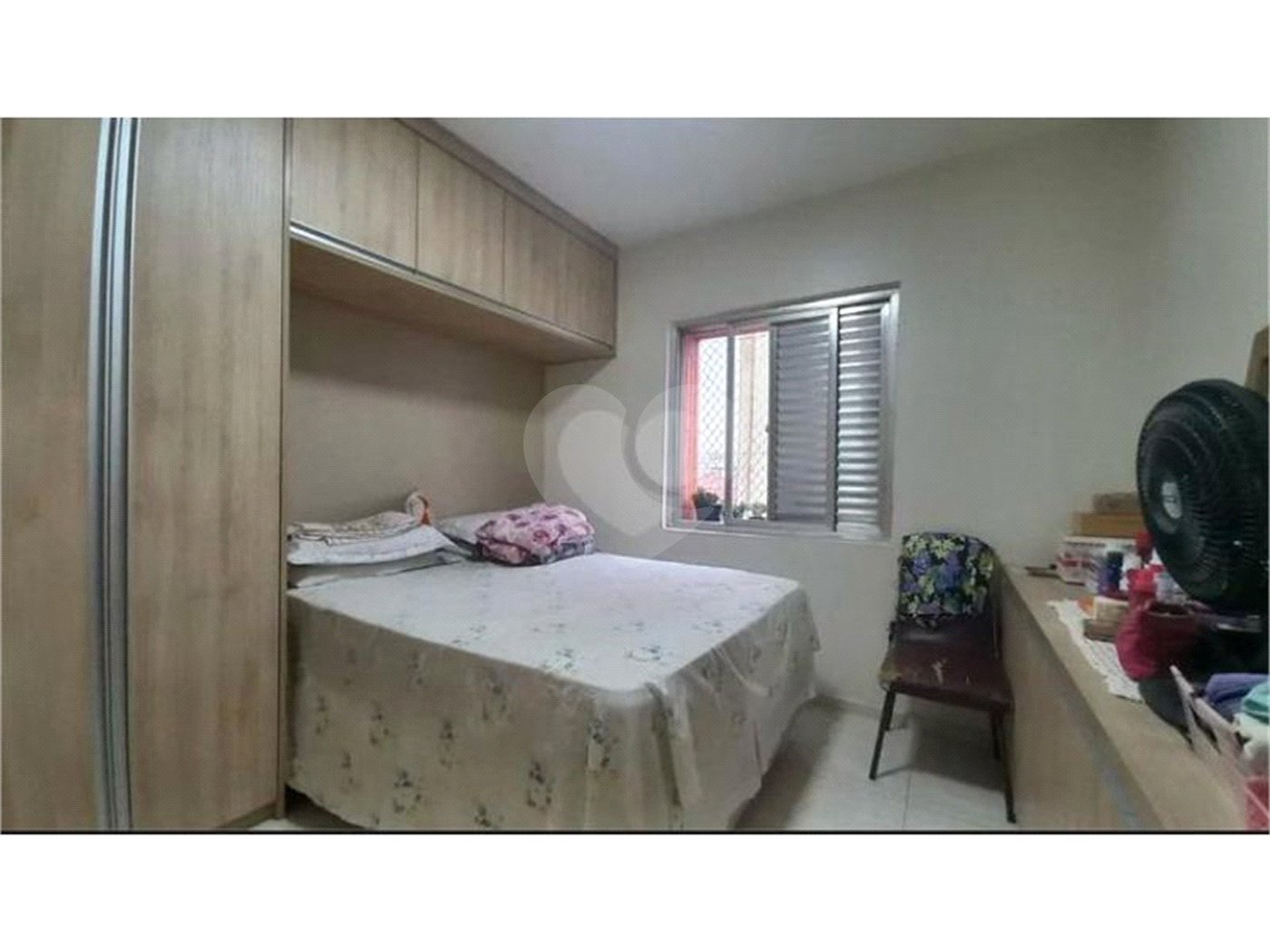 2 quartos e vaga de garagem