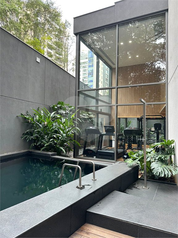 Apartamento à venda com 2 suítes em Vila Nova Conceição, São Paulo, SP