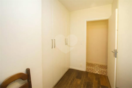Casa à venda com 4 quartos, sendo 2 suítes, em Chácara Flora, São Paulo, SP