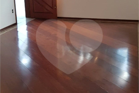Sobrado à venda com 4 quartos, sendo 1 suíte,  em Olímpico, São Caetano do Sul, SP