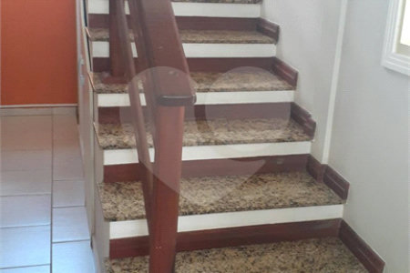 Casa à venda com 3 quartos, sendo 2 suítes, em Conjunto Habitacional Brás Cubas, Mogi das Cruzes, SP