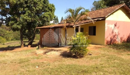 Chácara à venda com 3 quartos em Jardim Medeiros, São Carlos, SP