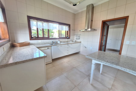 Casa à venda com 3 suítes no condomínio Chácaras do Lago, Vinhedo - SP